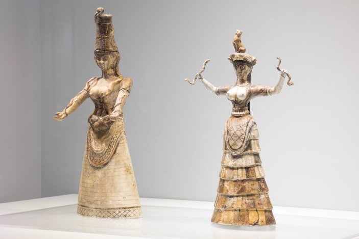 Snake Goddess figurines (original finds), Herakleion Museum of Archaeology, Crete