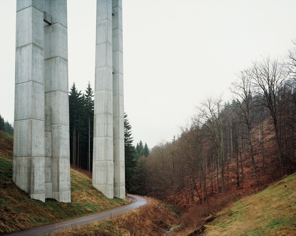 Hans-Christian Schink, A-71 - Brücke Schwarzbachtal, 1997 ©Hans-Christian Schink, Courtesy of Kicken Berlin and Galerie Rothamel Erfurt/Frankfurt