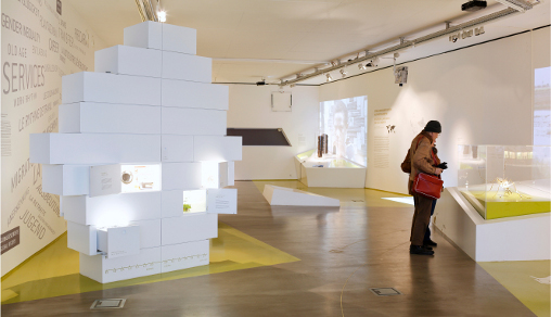 Ausstellungsmodul „Arbeit Global Denken“, 2013 (Foto: Humboldt-Universität zu Berlin, Matthias Heyde)